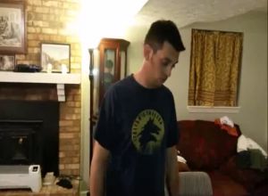 Муж снимает видео как его жену толстушку трахает любовник нигер